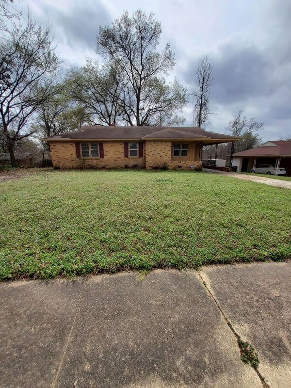 Memphis House: 1975 Wellons Ave