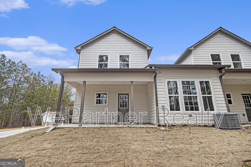 Bremen Townhome: 144 Crest Pointe