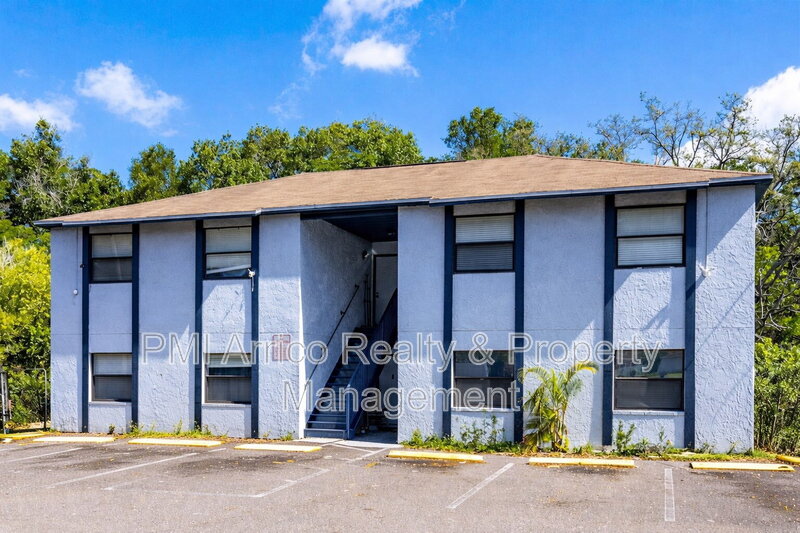 Tampa Condo: 1810 E 143rd Ave
