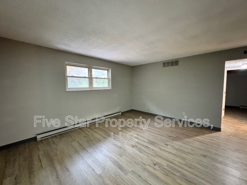 Springfield Condo: 2080 W Washington St