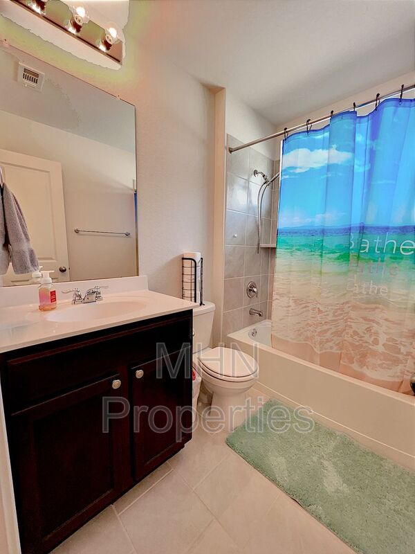 4 bed/2 bath beautiful newer built home located in Redbird Ranch! - Slider navigation 27