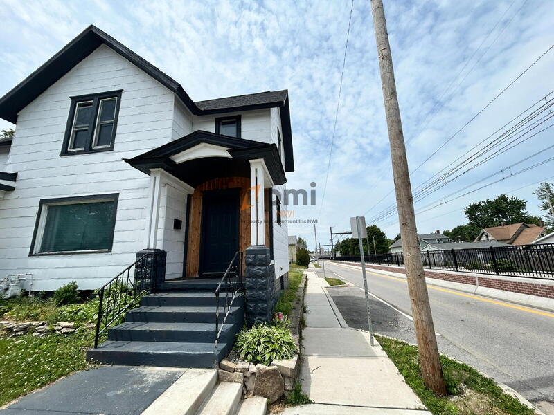 Michigan City Condo: 1101 Manhattan Street