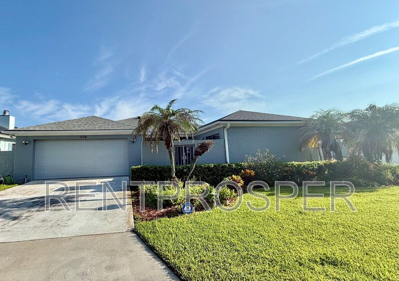Apopka House: 1739 Lake Marion Dr