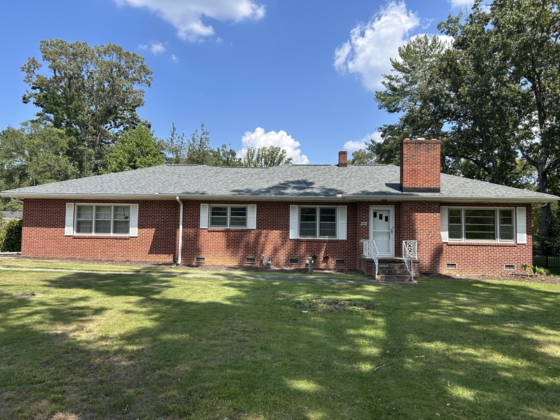 Greenville House: 407 Elizabeth Drive