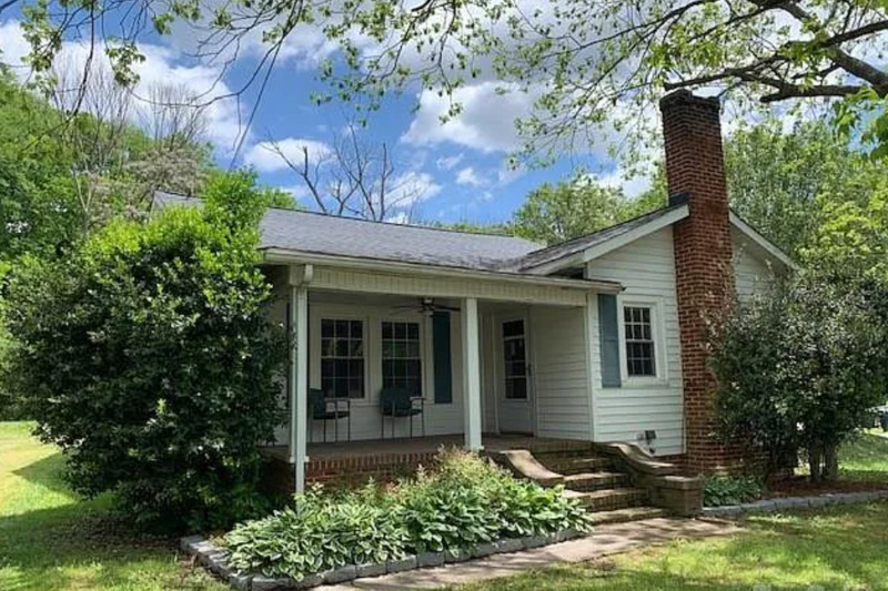 Concord House: 935 Old Charlotte Road