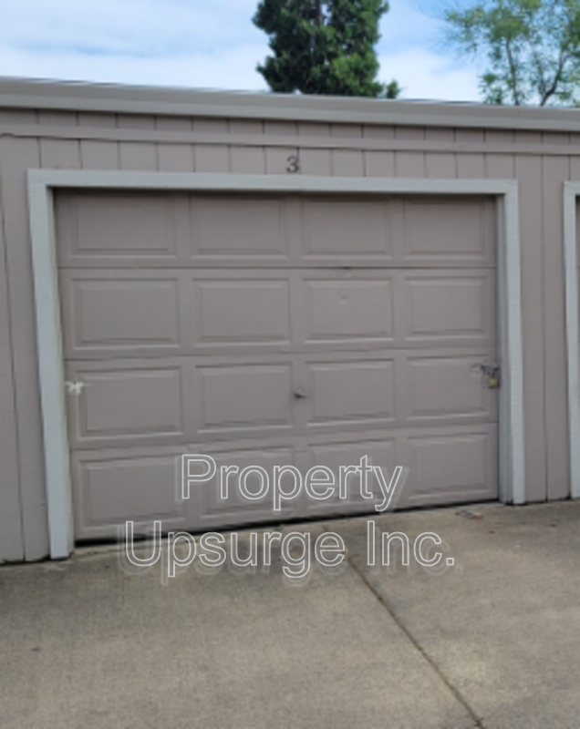 Redding Condo: 1529 Willis Street - Garage #2