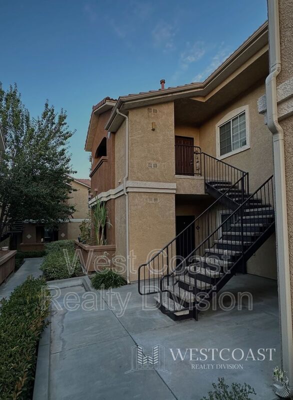 Murrieta House: 24909 Madison Ave 5-23