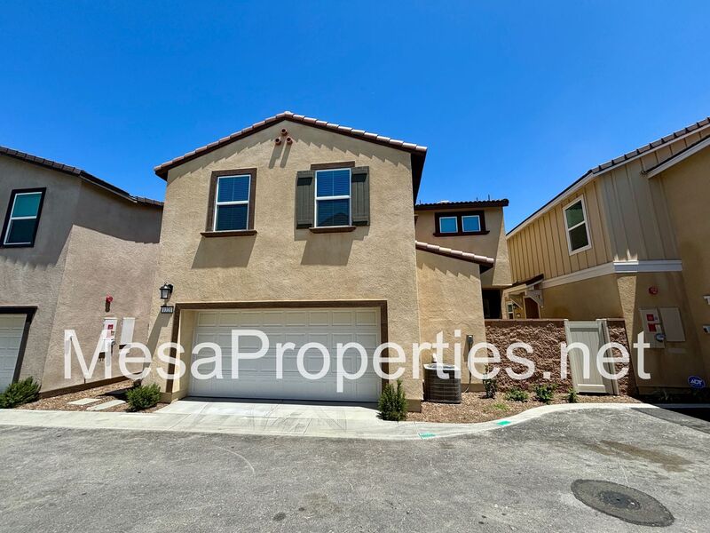 Rialto House: 1221 Yeager Ave