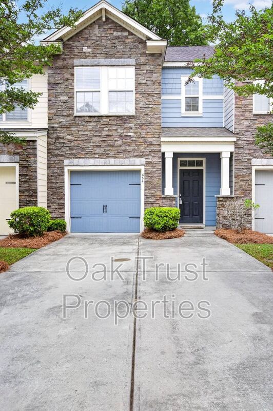 Charleston Townhome: 854 Bibury Court