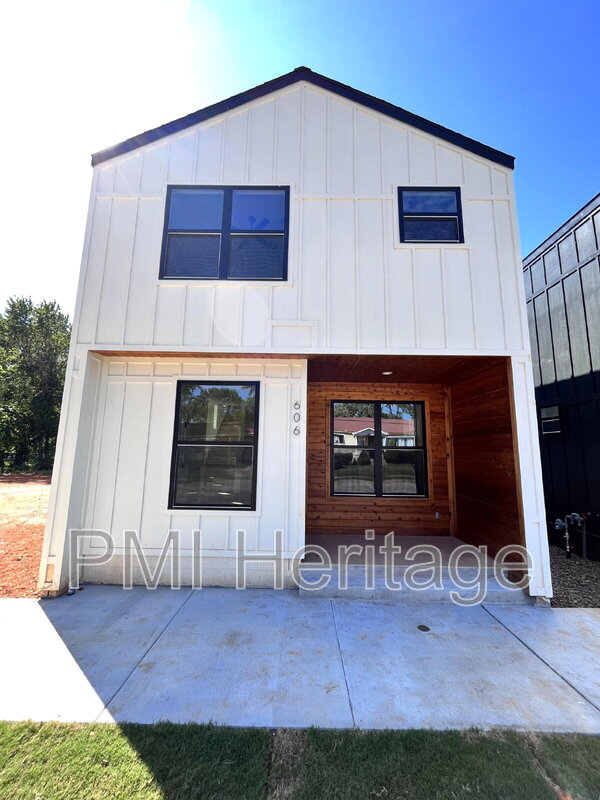 Rogers House: 604 North 6th Street