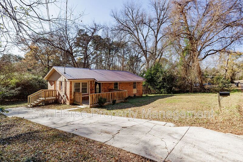 Greensboro House: 414 W Richland Ave