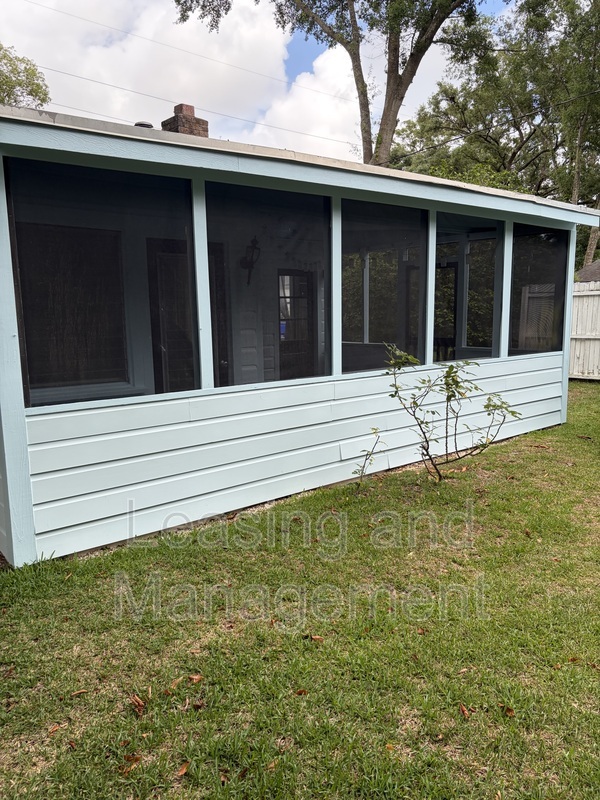 Charleston Condo: 2056 Saint James Drive