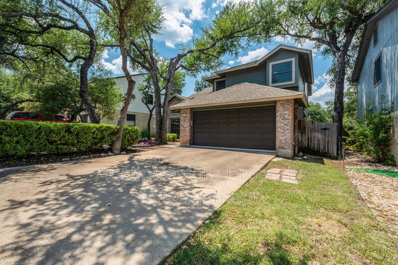 Austin House: 12810 Blackfoot Trl