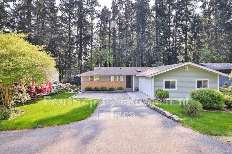 Bellevue House: 4126 161st Ave SE
