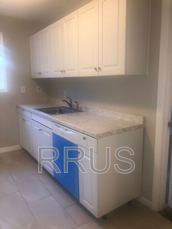 Decatur House: 2176 Lilac Lane