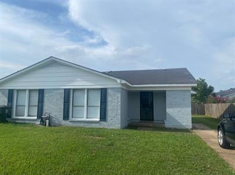 Memphis House: 4498 Wooddale Avenue -1