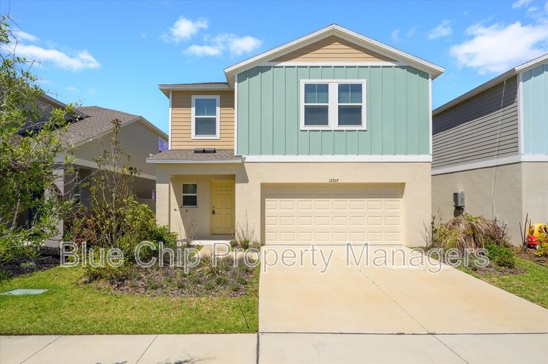 Lithia House: 12937 Camarillo Place