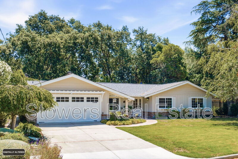 Danville House: 18 Van Gordon Place