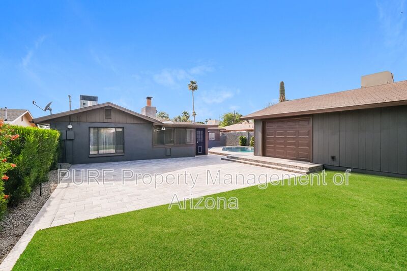 Phoenix House: 2817 N 51st St