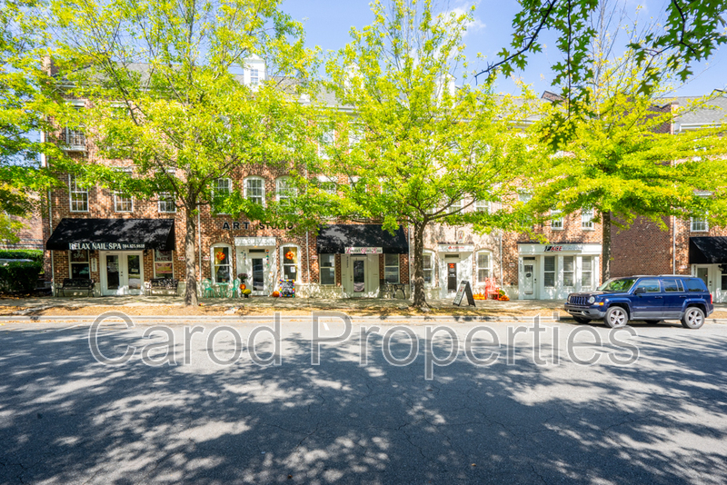 Charlotte Townhome: 8829 Arbor Creek Dr.