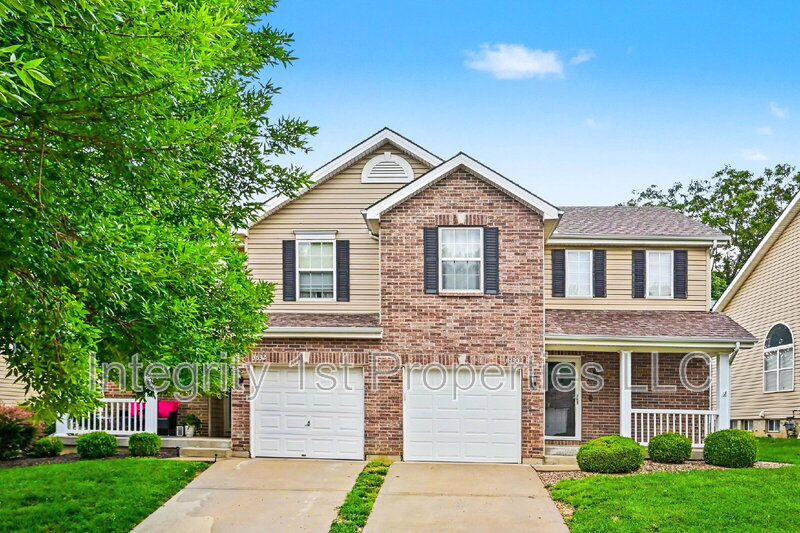 Kansas City Townhome: 3630 NW 85 St