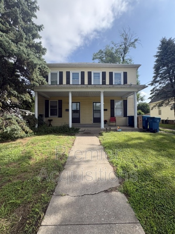 Alton Condo: 16 W Elm Street
