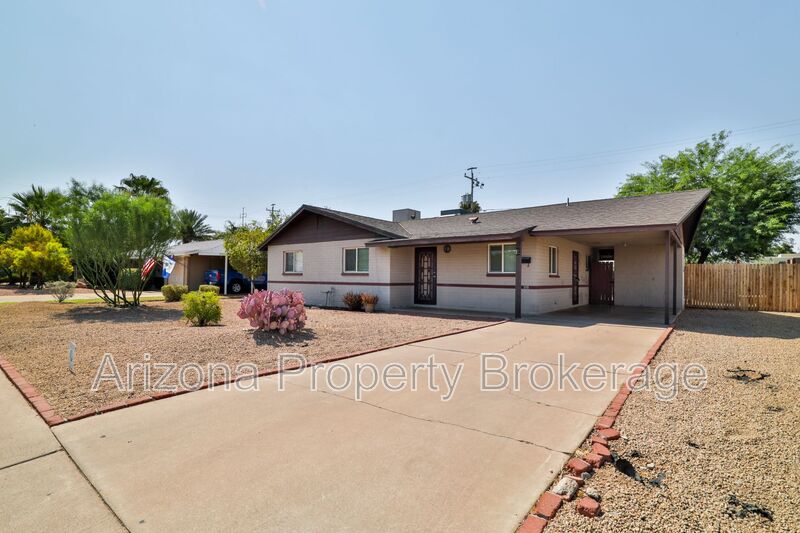 Tempe House: 519 W. 19th St.