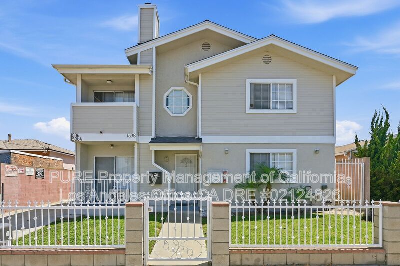 Torrance House: 1538 West 205th Street