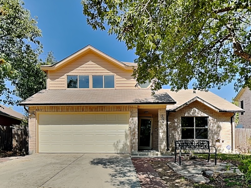 Converse House: 8011 Manderly Pl