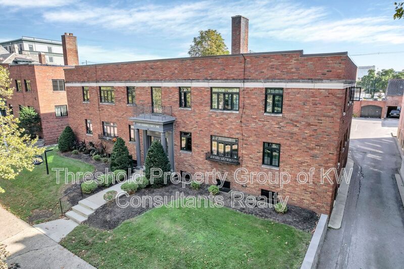 Columbus Condo: 451 East Town Street