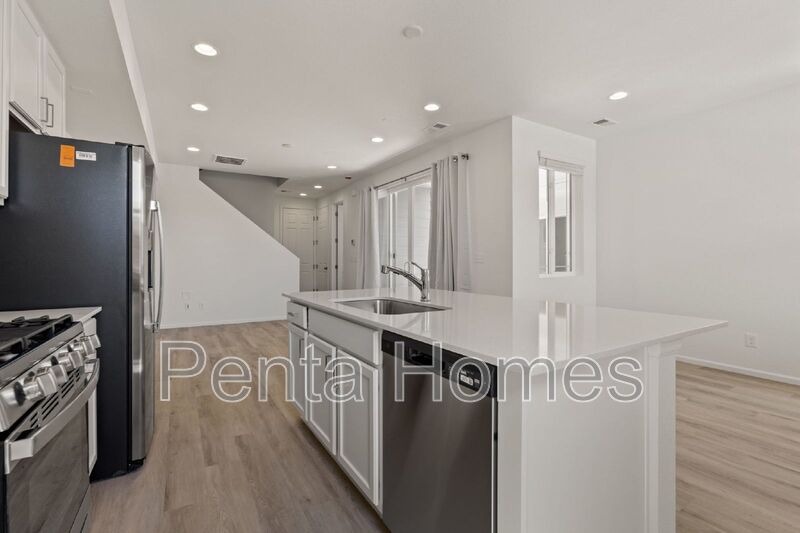 Loveland Townhome: 6120 Two Leaf Dr