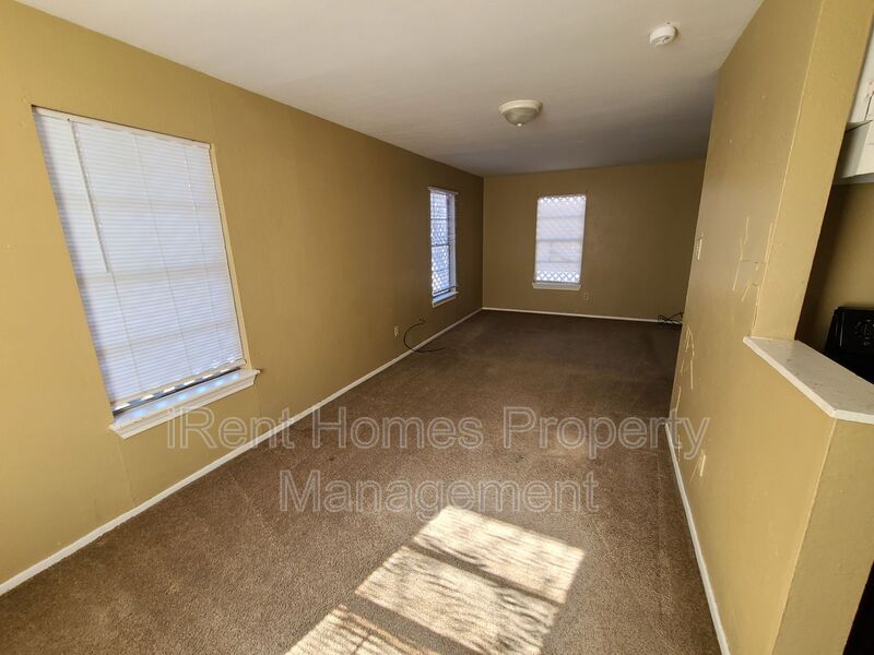 Request a Viewing for 326 Windham, Unit B Tenant Turner