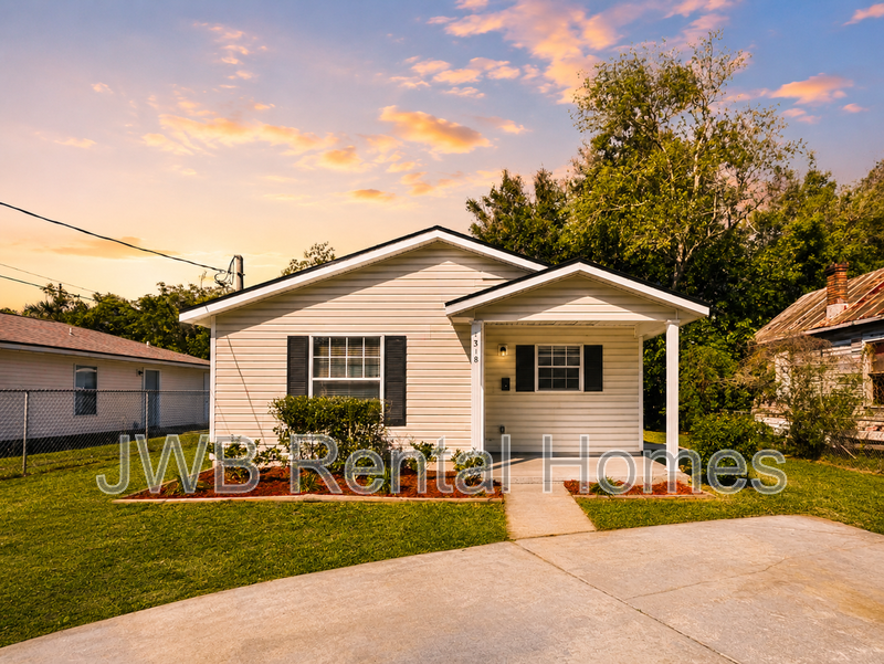Jacksonville House: 1318 Harrison St