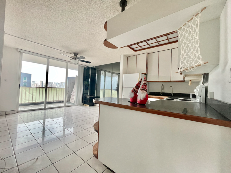 Honolulu Condo: 1914 University Avenue - 413