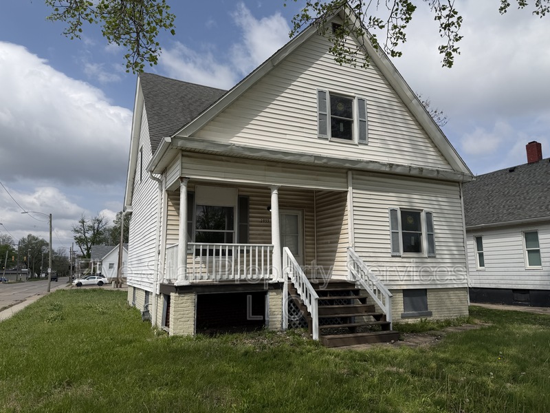 Springfield House: 1933 S 2nd St