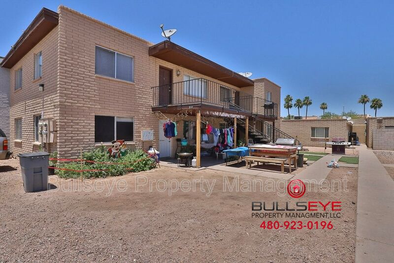 Chandler House: 859 W. Ray Rd.