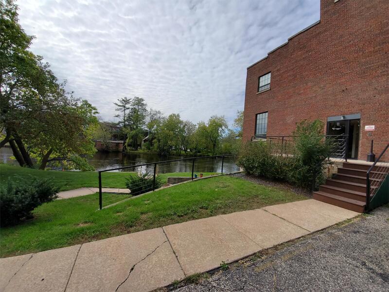 Berlin Condo: 143 Water Street - 105