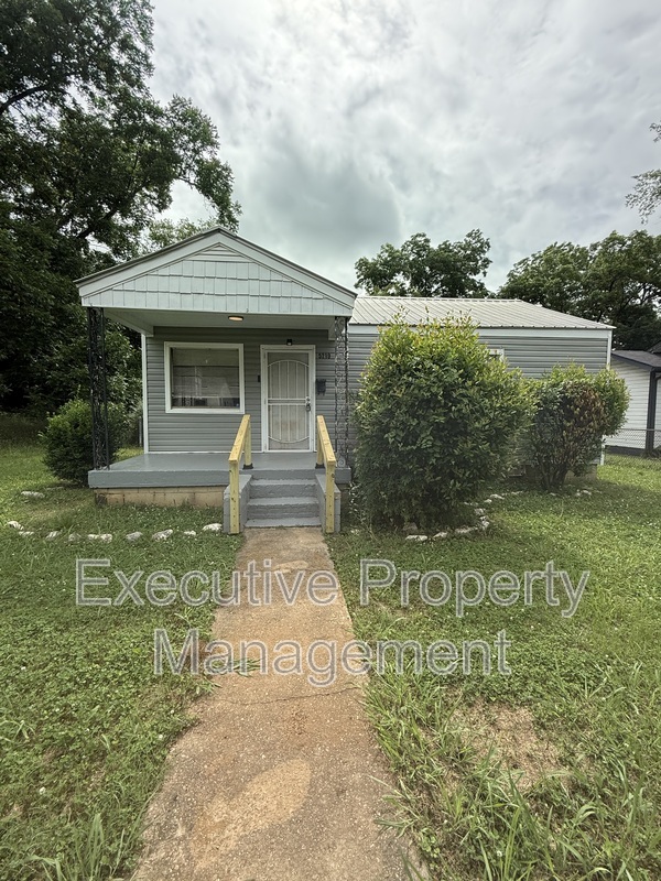 Birmingham House: 5219 Court Q