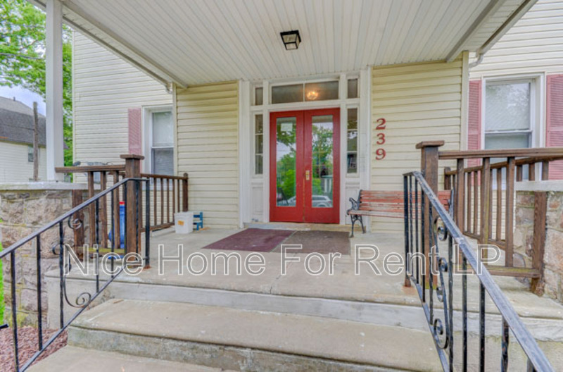 Delanco Condo: 239 Vine St #8