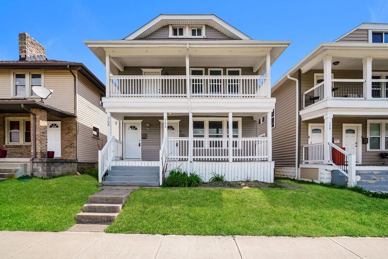 Columbus House: 764-766 Kelton Ave