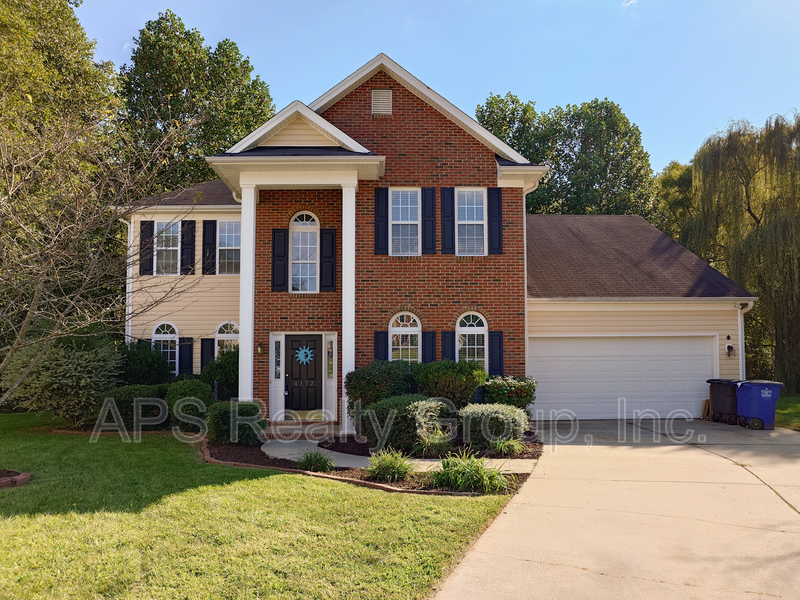 Pfafftown House: 4172 Turnberry Park Ct.