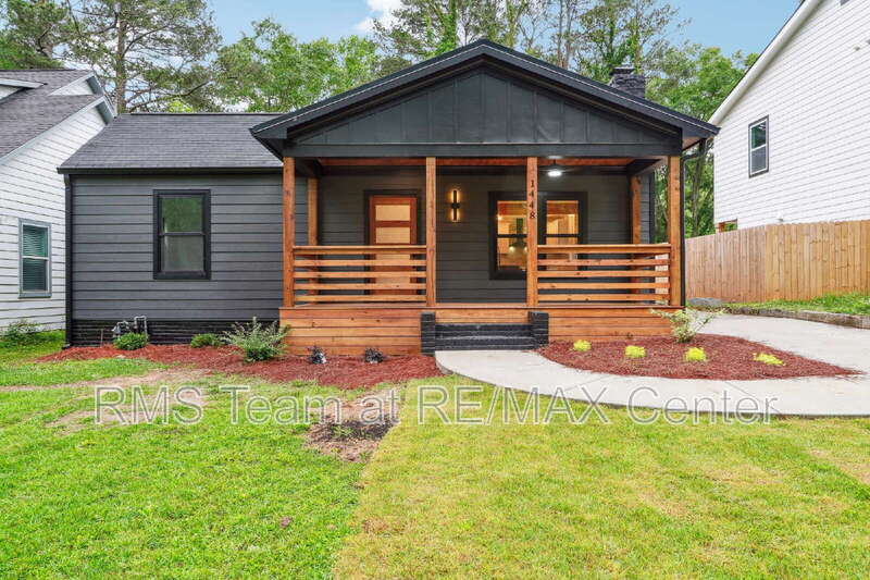 Atlanta House: 1448 Westboro Dr SW