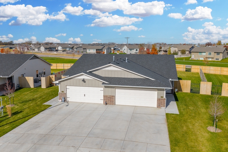 Wichita House: 12835 West Cowboy Street