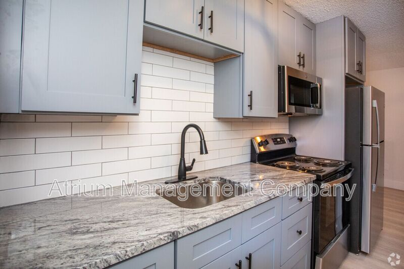 Gainesville House: 6315 SW 13th St