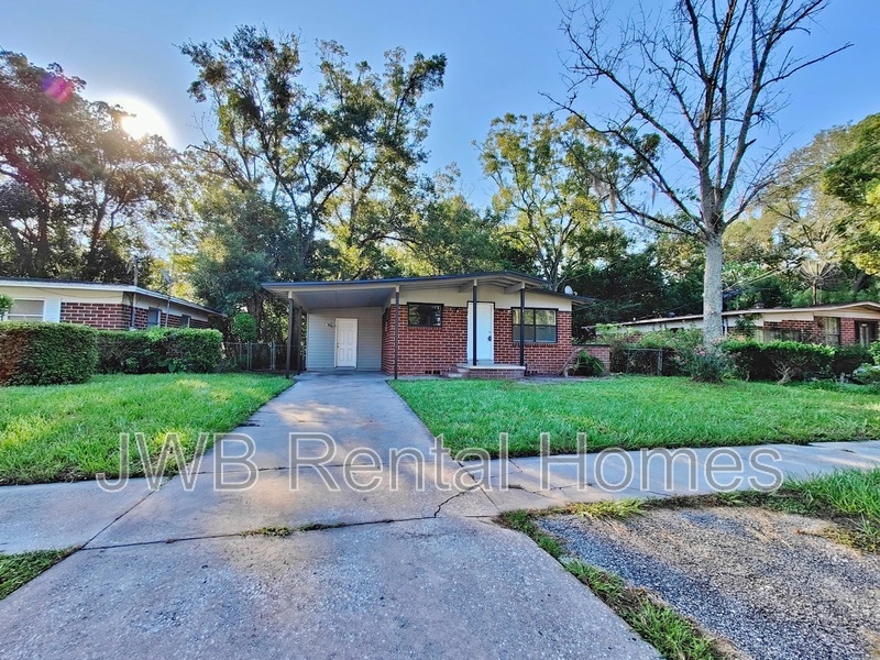 Jacksonville House: 2750 Floradale Dr S