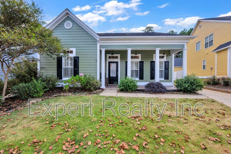 Bessemer House: 6285 S Clubview Circle
