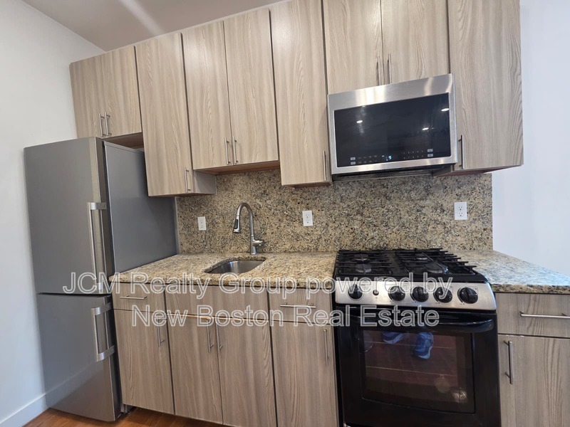Chelsea Condo: 9 Sixth Street