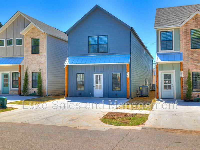 Edmond House: 610 W. 2nd Street Suite 100