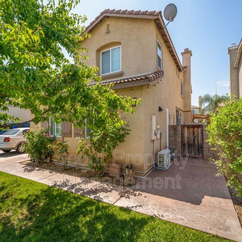 Hemet Condo: 4643 Cove Street