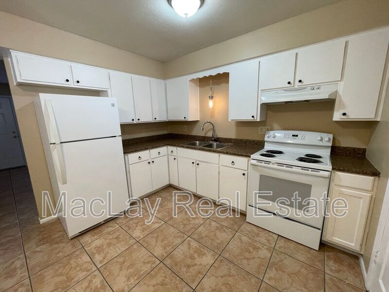 Mesa House: 841 E. Fountain St.